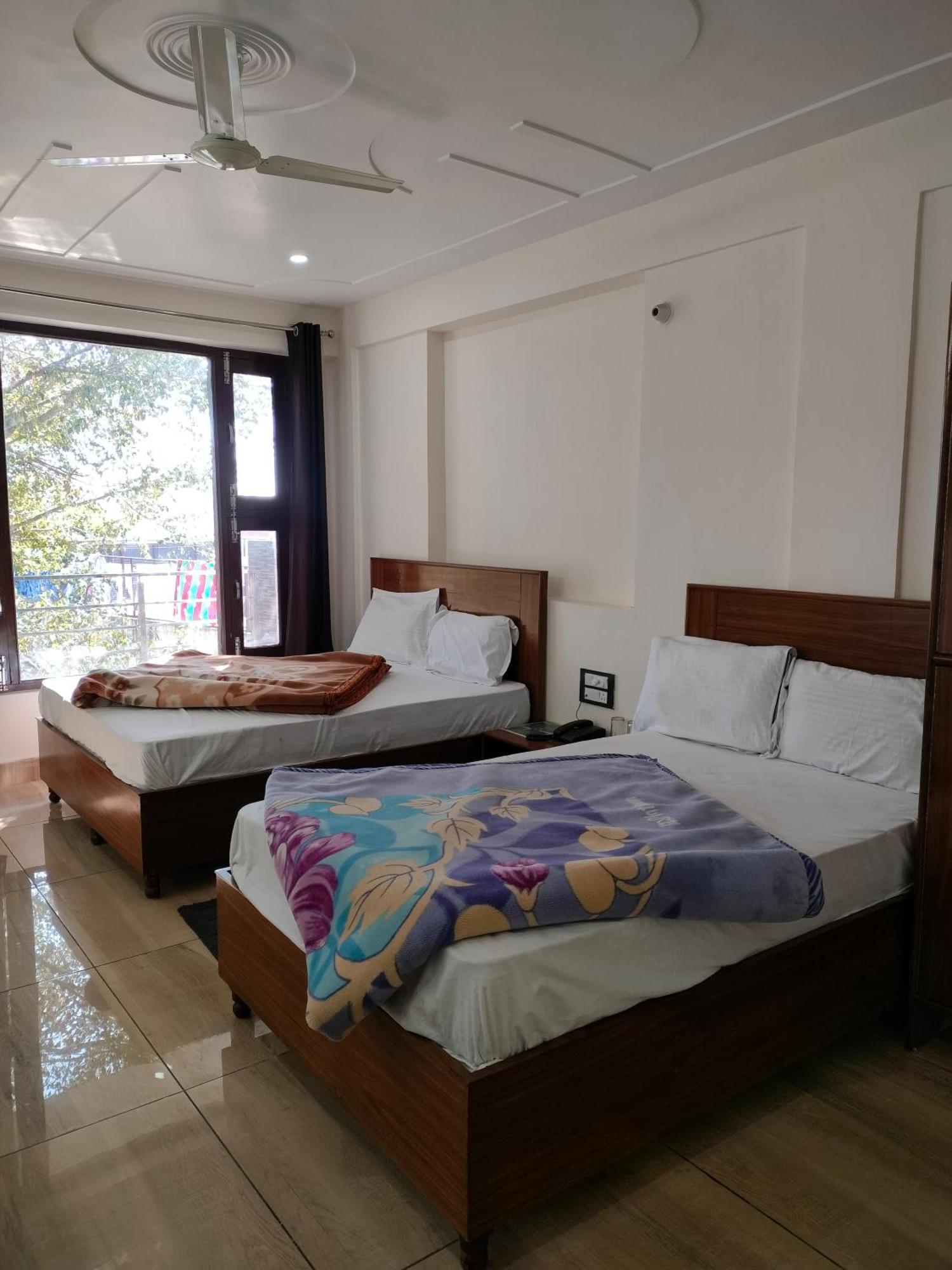 Hotel Lansblue ลันส์โดว์นี ภายนอก รูปภาพ