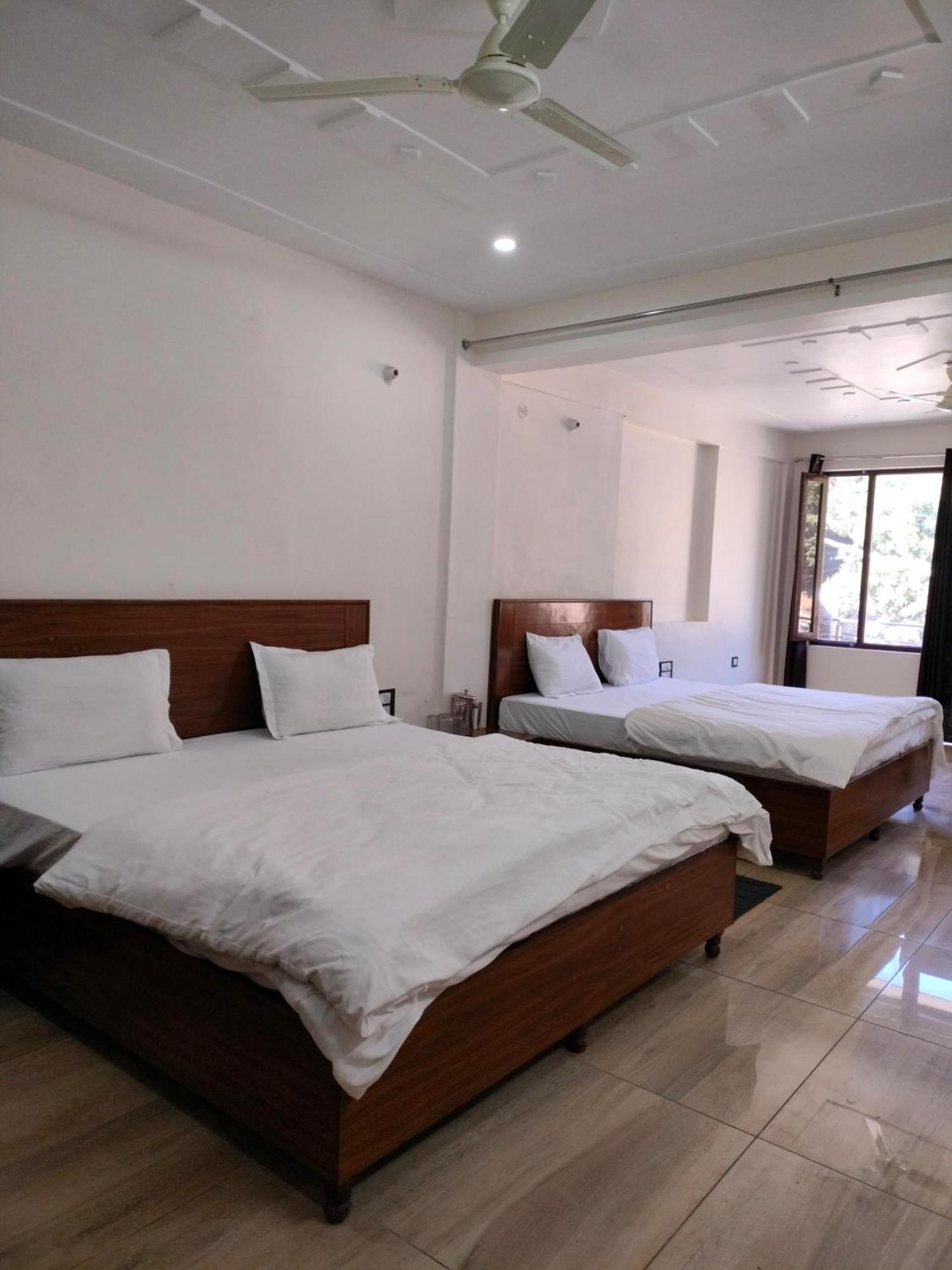 Hotel Lansblue ลันส์โดว์นี ภายนอก รูปภาพ