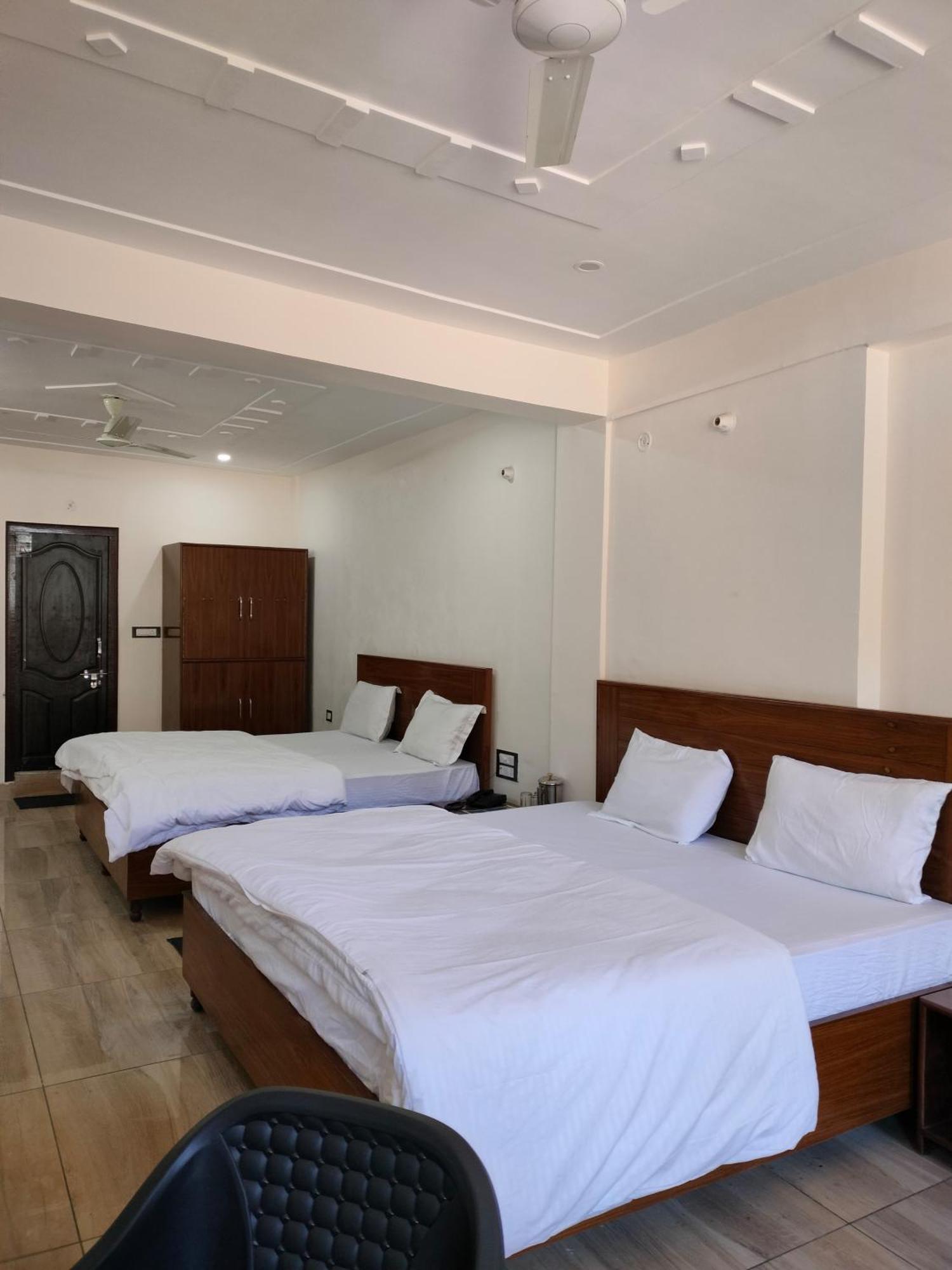 Hotel Lansblue ลันส์โดว์นี ภายนอก รูปภาพ